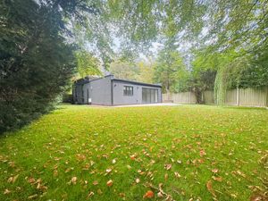 Photo 16- click for photo gallery